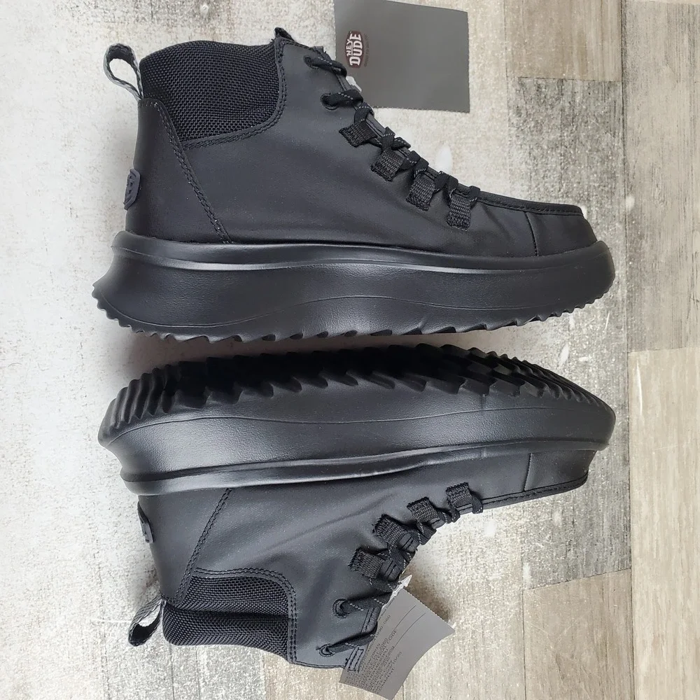 Hey Dude Wendy Peak Apres Womens Ankle Boots Sz 7 Black Coated Twill Lace Up
